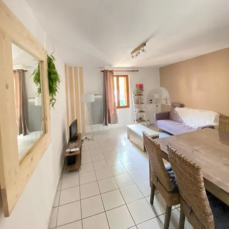 Maison Le Sept De *